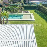 Rent 5 bedroom house of 420 m² in Rome