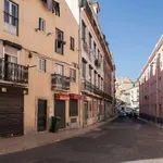 Rent 3 bedroom apartment of 75 m² in lisbon