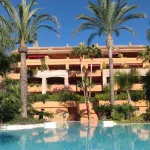 Alquilo 2 dormitorio apartamento de 150 m² en Marbella