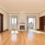 Rent 6 bedroom house of 670 m² in Lisbon