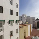 Rent a room of 150 m² in madrid