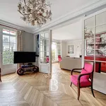 Rent 7 bedroom apartment of 187 m² in Paris