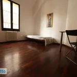 Affitto 4 camera appartamento di 100 m² in Bologna