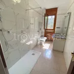 Rent 4 bedroom apartment of 166 m² in Milano