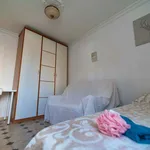 Rent a room of 100 m² in Sevilla