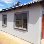 Rent 3 bedroom house of 50 m² in Soweto