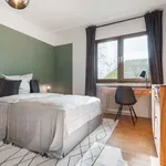 Miete 7 Schlafzimmer wohnung von 12 m² in Frankfurt