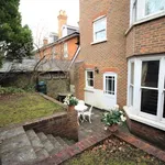 Flat to rent in Hunter Road, Guildford GU1