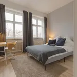 77 m² Zimmer in Berlin