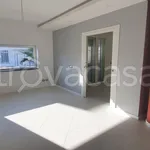 Rent 4 bedroom house of 160 m² in Latina