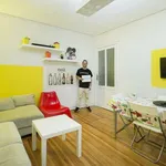 Rent a room of 250 m² in madrid