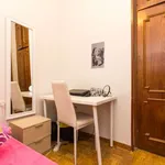 Rent a room of 120 m² in madrid