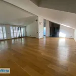 Rent 4 bedroom apartment of 200 m² in Milan