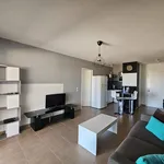 Appartement de 44 m² avec 2 chambre(s) en location à N