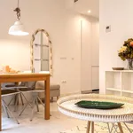 Rent 1 bedroom apartment of 538 m² in Granada