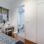 Rent 6 bedroom apartment in Madrid