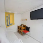 Rent a room of 100 m² in valencia