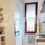 Rent 2 bedroom apartment of 65 m² in Milano