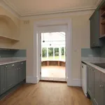 Rent 6 bedroom house in South East England