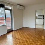 Rent 3 bedroom apartment in Caulfield North