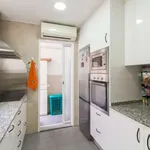 Rent a room of 80 m² in barcelona