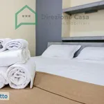 Affitto 2 camera appartamento di 70 m² in Naples