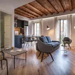 Rent 4 bedroom apartment in barcelona