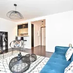 Rent 1 bedroom apartment of 500 m² in Paris