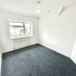 Rent 3 bedroom flat in North East Derbyshire