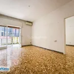 Affitto 3 camera appartamento di 88 m² in Naples