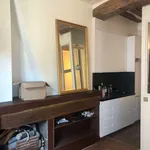 Appartement de 430 m² avec 1 chambre(s) en location à Paris