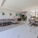 Rent 5 bedroom house of 402 m² in Puerto Banús