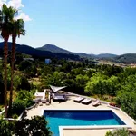 Rent 6 bedroom house in Ibiza