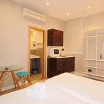 Rent 2 bedroom apartment of 20 m² in Barcelona