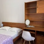 Rent a room of 125 m² in lisbon