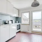 Rent 2 bedroom apartment of 775 m² in Zurich