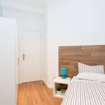 Rent a room of 140 m² in madrid