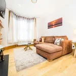 Rent 3 bedroom apartment of 1200 m² in London