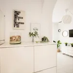 Alquilo 2 dormitorio apartamento de 70 m² en Cadiz']