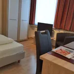 Rent 1 bedroom apartment of 27 m² in Düsseldorf