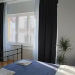 Pronajměte si 2 ložnic/e byt o rozloze 65 m² v Prague