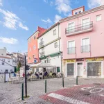 Rent a room of 150 m² in lisbon