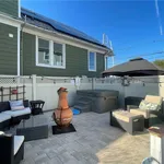 Rent 2 bedroom apartment of 102 m² in Rockaway Beach