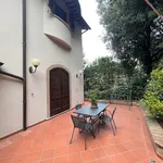 Rent 7 bedroom house of 250 m² in Narni