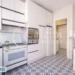 Rent 5 bedroom apartment of 178 m² in Rome