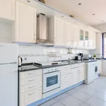 Rent 3 bedroom apartment of 120 m² in Lisbon