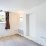 Rent 2 bedroom apartment of 151 m² in Bradford