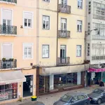 Rent a room of 20 m² in lisbon