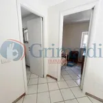 Rent 5 bedroom house of 130 m² in Roma