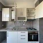 Rent 2 bedroom apartment of 50 m² in Lisbon